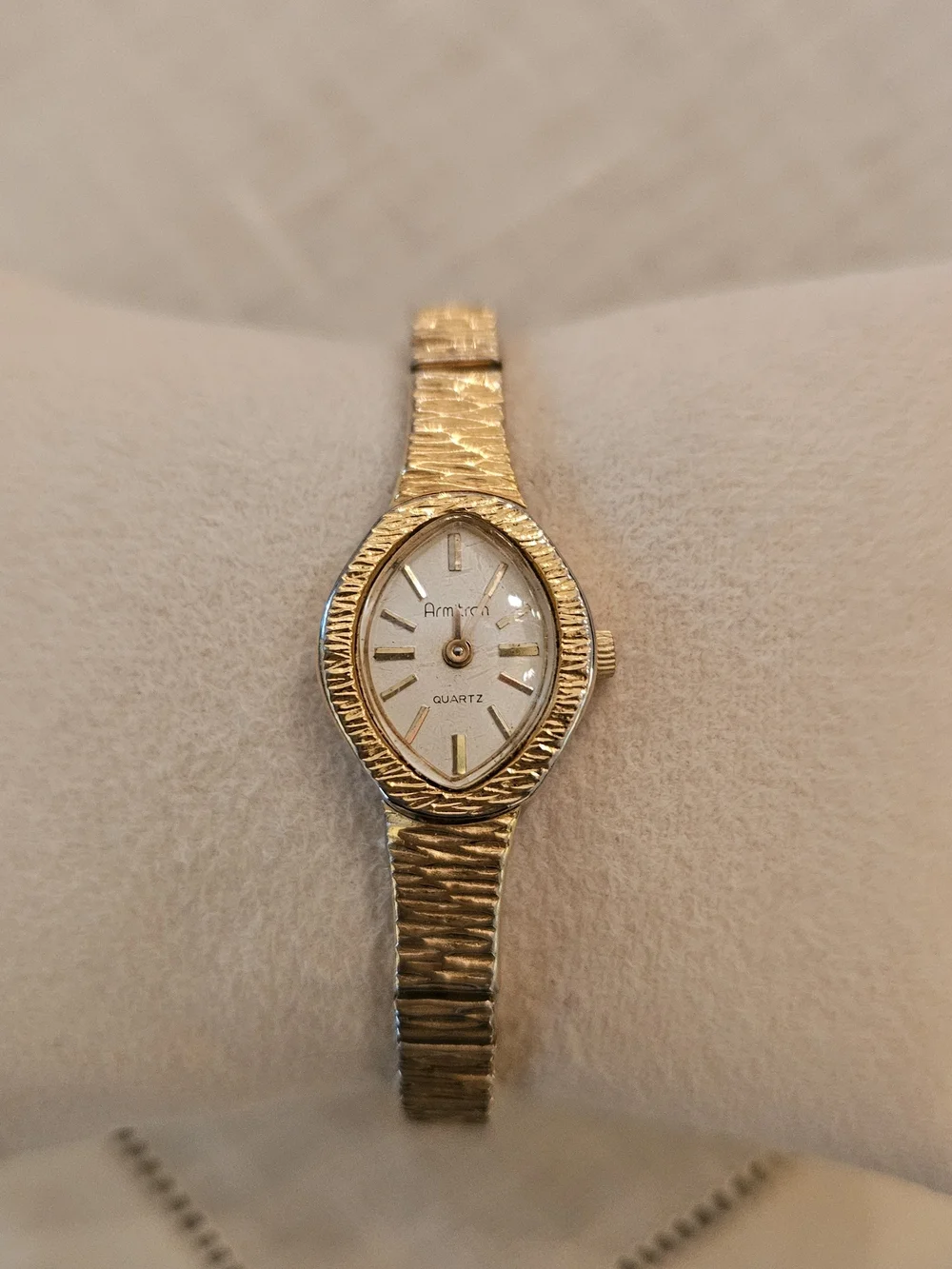 Vintage Armitron Quartz Women's Gold Tone Oval Analog Watch- For Parts /Repair